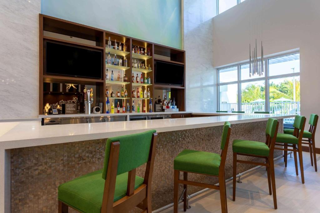 Wyndham Garden Miami International Airport的酒水