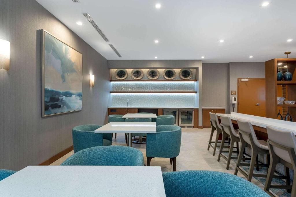 Wyndham Garden Miami International Airport的休息区