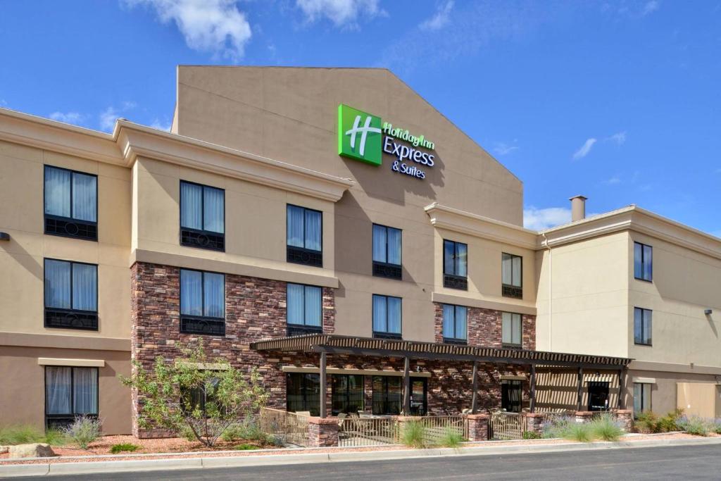 佩吉Holiday Inn Express & Suites Page - Lake Powell Area, an IHG Hotel的相册照片