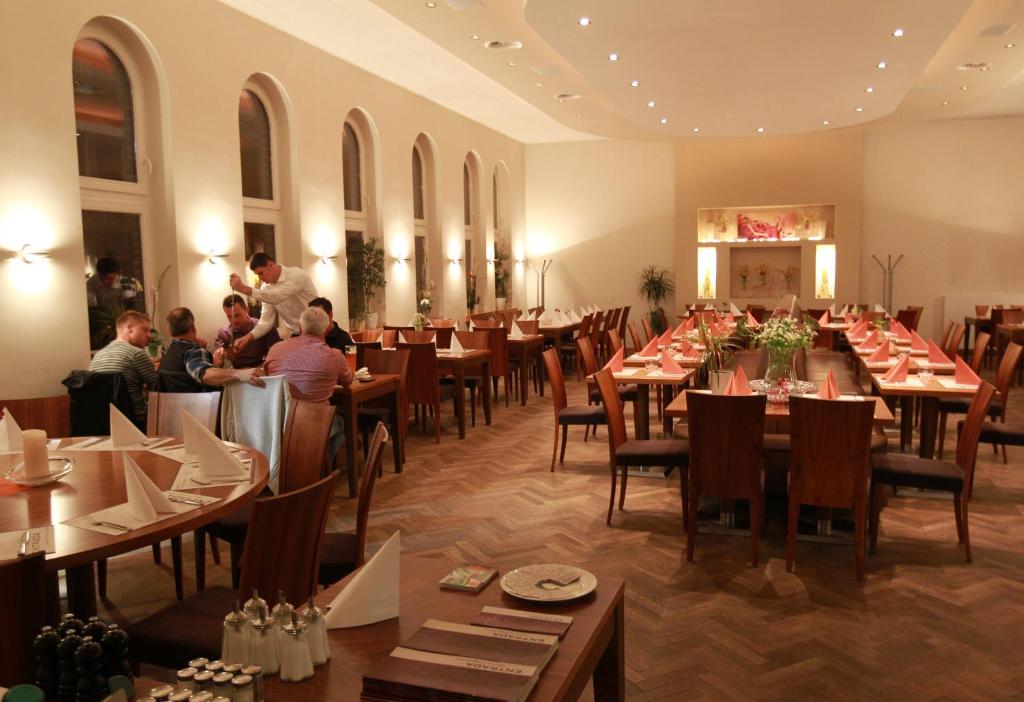 比勒费尔德恩特瑞达餐厅酒店的相册照片