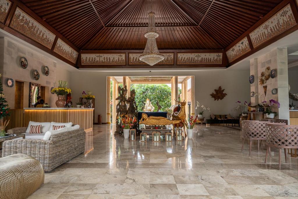New Sunari Lovina Beach Resort的休息区