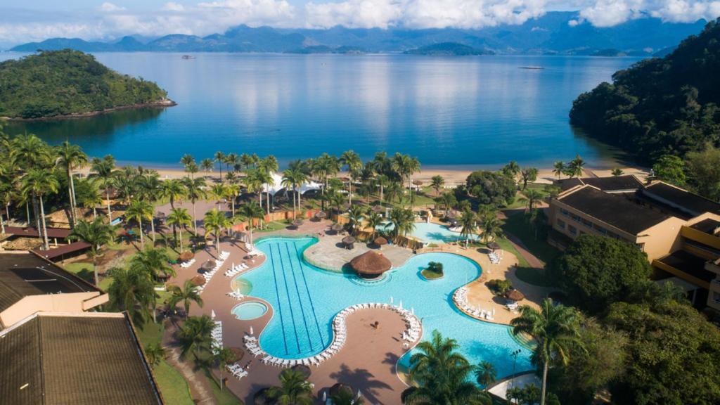 安格拉杜斯雷斯安格拉格尔别墅生态度假酒店 - 全包的享有度假村的空中景致和湖景
