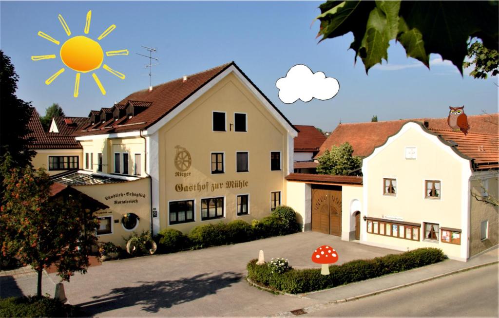 巴特比恩巴赫Zur Mühle的天上阳光照耀的建筑的 ⁇ 染