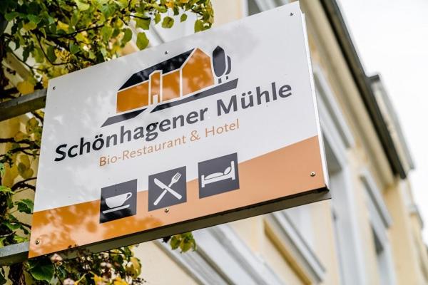 普里茨瓦尔克Schönhagener Mühle的读取炼焦厂厂家的 ⁇ 头和房子的标志
