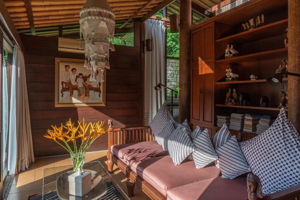 Dua Dari, a Residence by Hadiprana的休息区