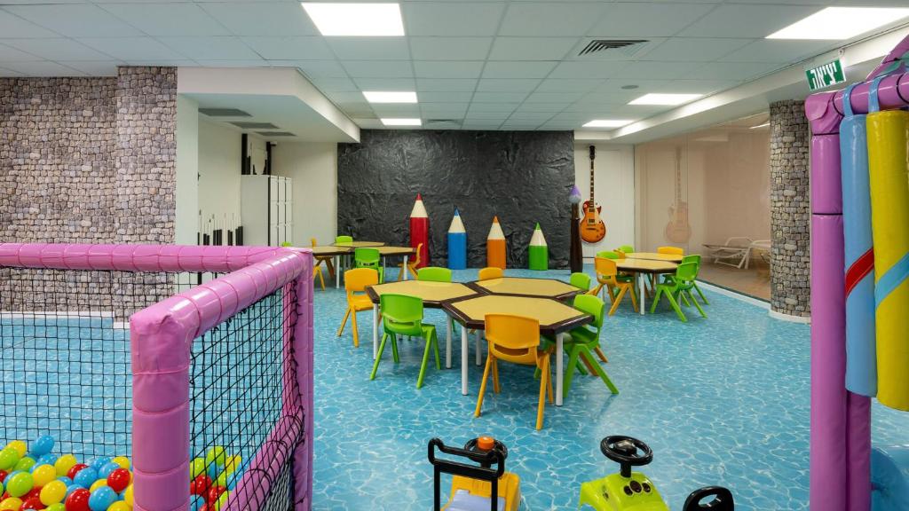 U Splash Resort Eilat的儿童俱乐部