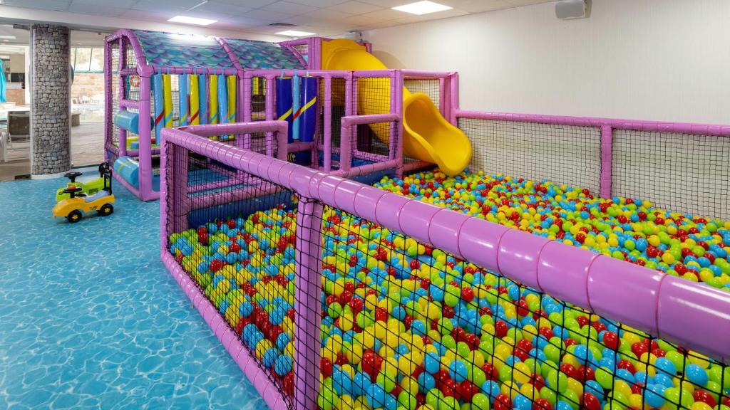 U Splash Resort Eilat的儿童俱乐部
