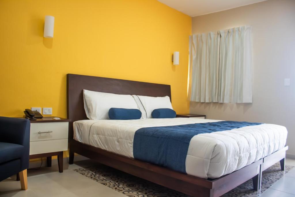 Hotel Las Monjas客房内的一张或多张床位