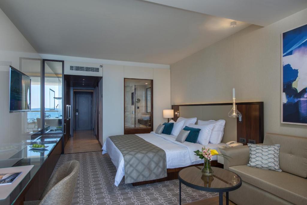 Royal Beach Eilat by Isrotel Exclusive的休息区
