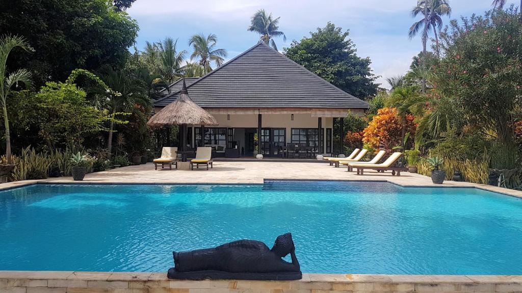 Villa Mangga at Bali Beach内部或周边的泳池