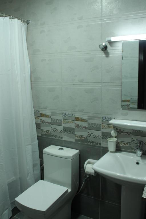 AL MARSA HOTEL APARTMENTS的一间浴室