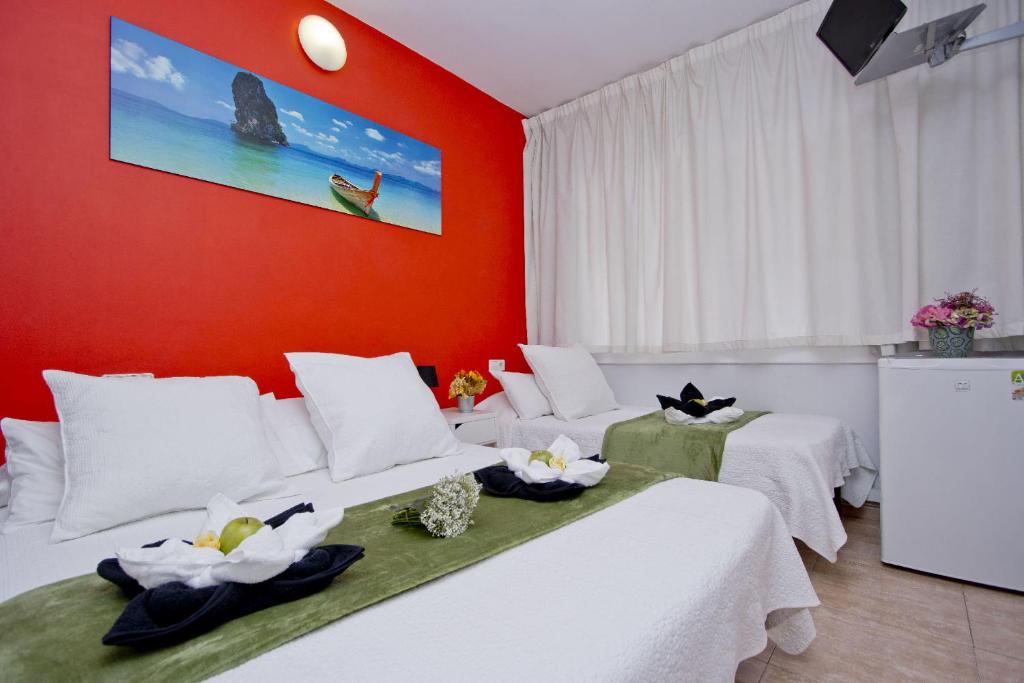 巴塞罗那城北旅馆客房内的一张或多张床位