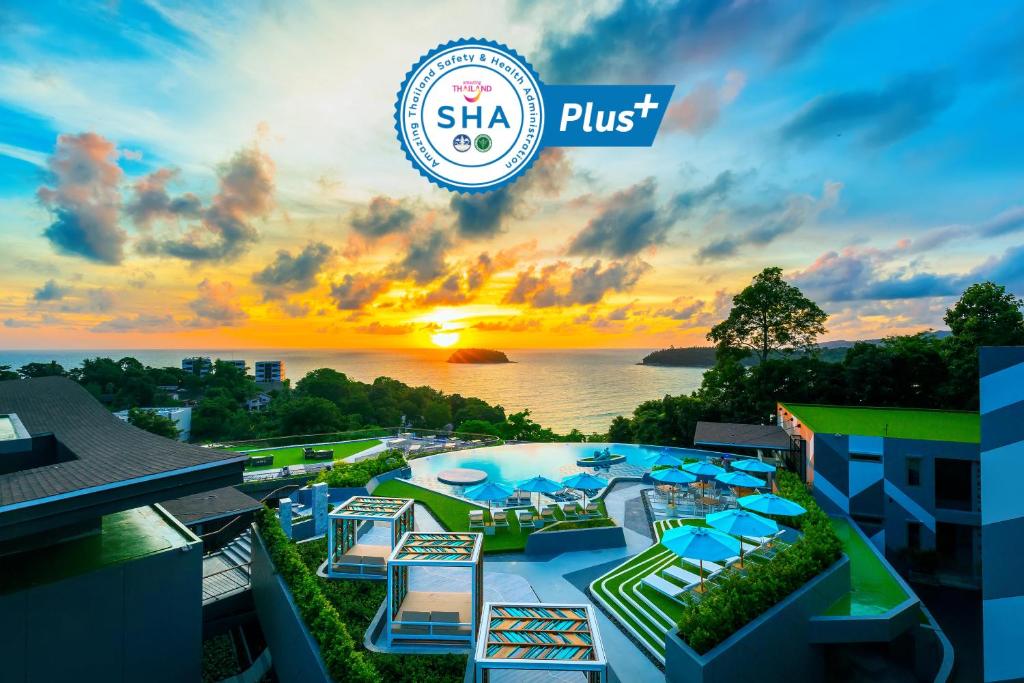 卡塔海滩The SIS Kata, Resort - SHA Plus的游泳池景六感度假酒店