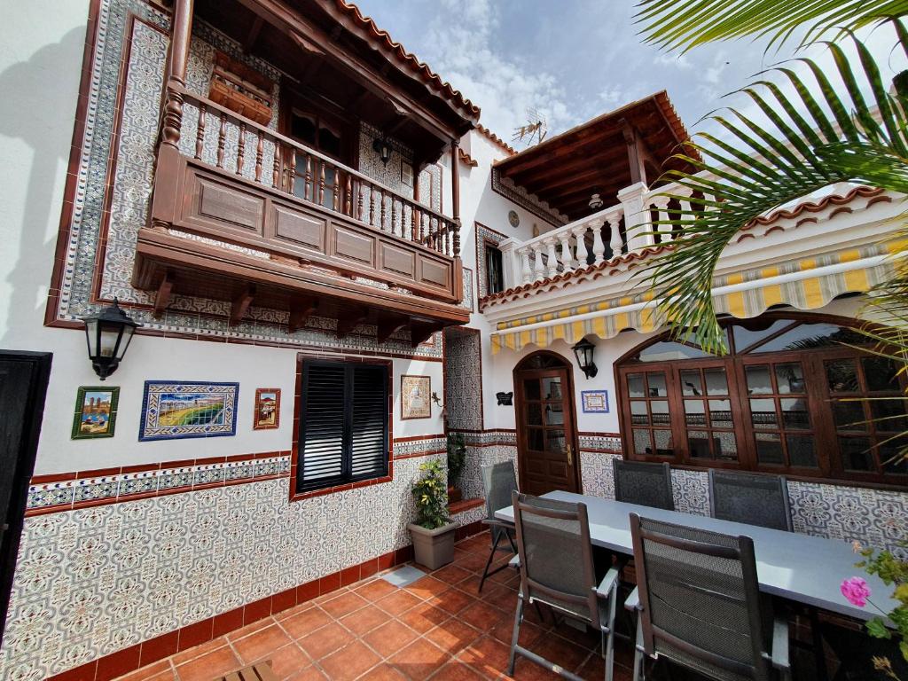 莫甘Traditional Canarian house with sea views – 2022最新房价