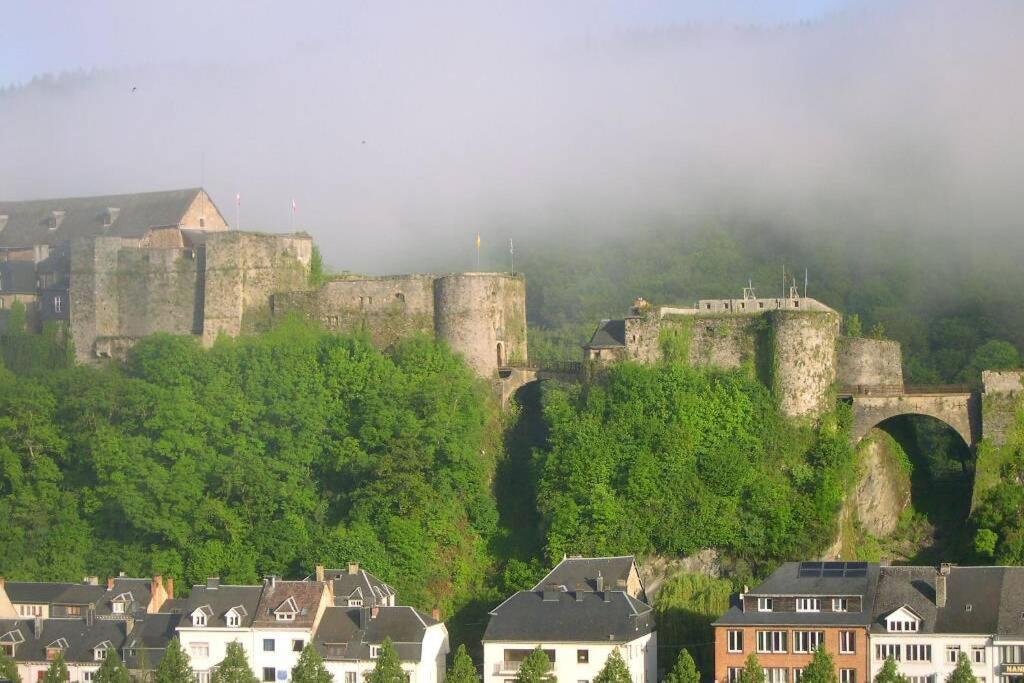 布永À Bouillon, appartement vintage vue sur le château的相册照片