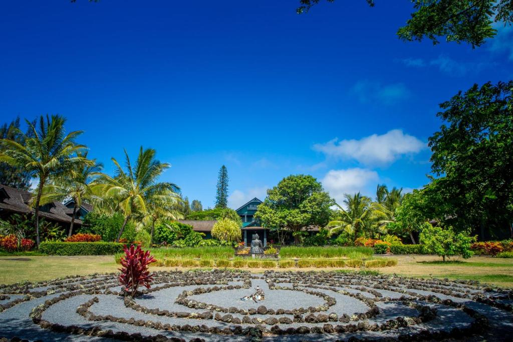 Lumeria Maui, Educational Retreat Center外面的花园