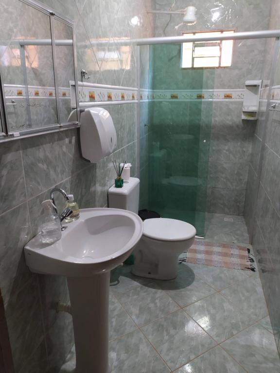Conexão Hostel的一间浴室