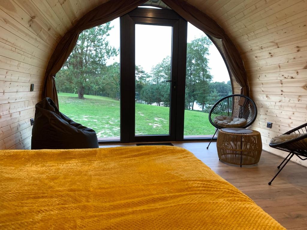 PrapuntaiKedras Glamping - Pod tipo nameliai的相册照片