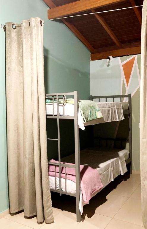 Hostel Morada do sol Paraty客房内的一张或多张床位