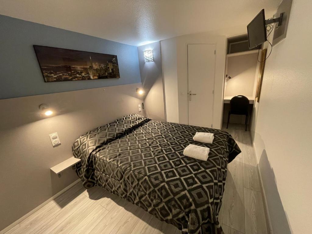 圣维斯鲁瓦西法斯特酒店 - 圣维斯的卧室配有一张床