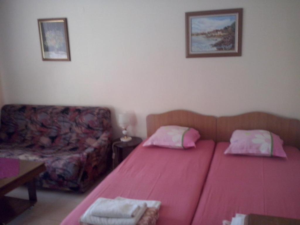 Guest House Preslav客房内的一张或多张床位