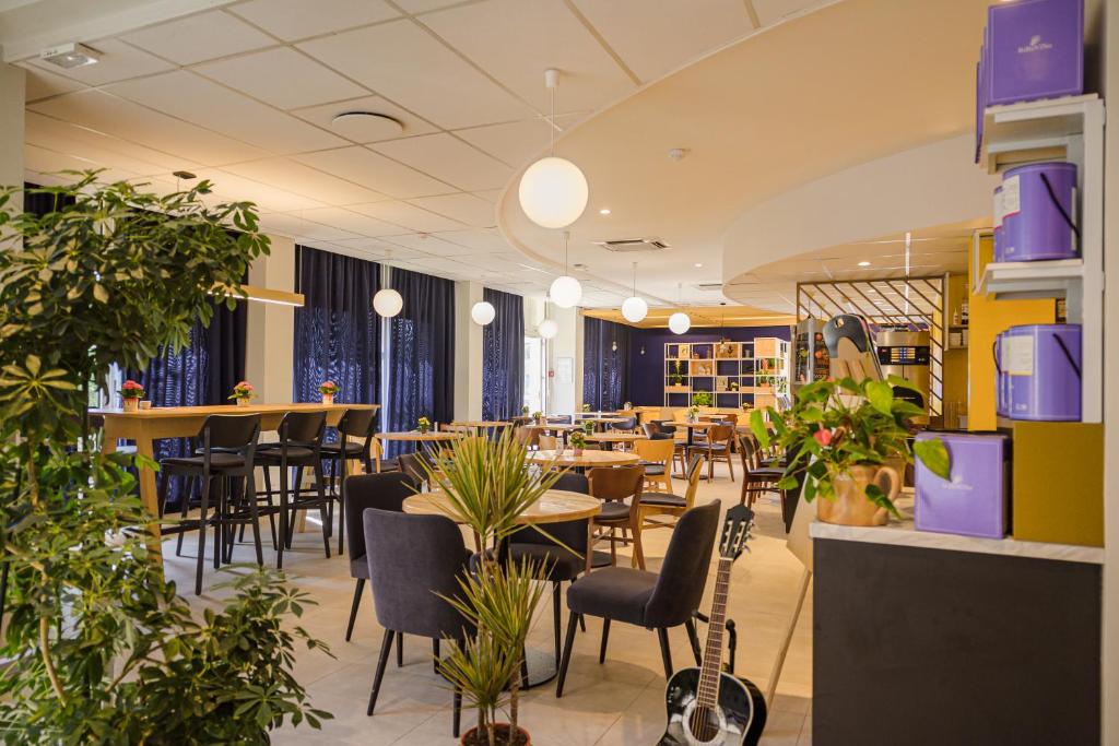 ibis Belfort Danjoutin餐厅或其他用餐的地方