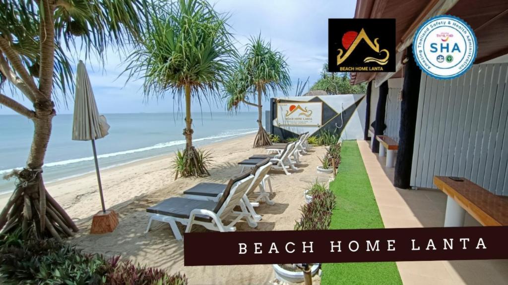 高兰Beach Home Lanta的海滩别墅,配有一排椅子