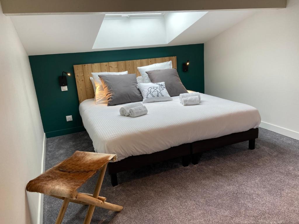Chalet Pleine Vue & Spa客房内的一张或多张床位