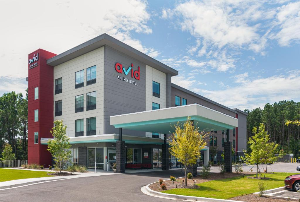 萨默维尔avid hotel Summerville, an IHG Hotel的 ⁇ 染一个wdc医院大楼