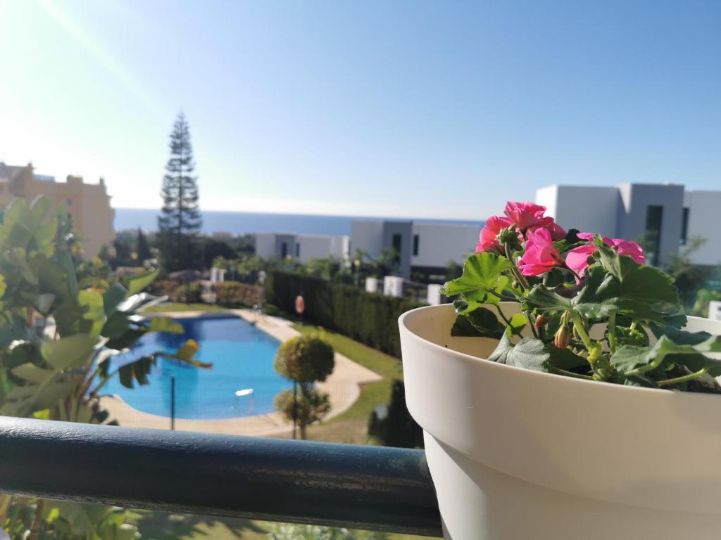 Duplex-Townhouse en Marbella - vistas al mar -sea view内部或周边泳池景观