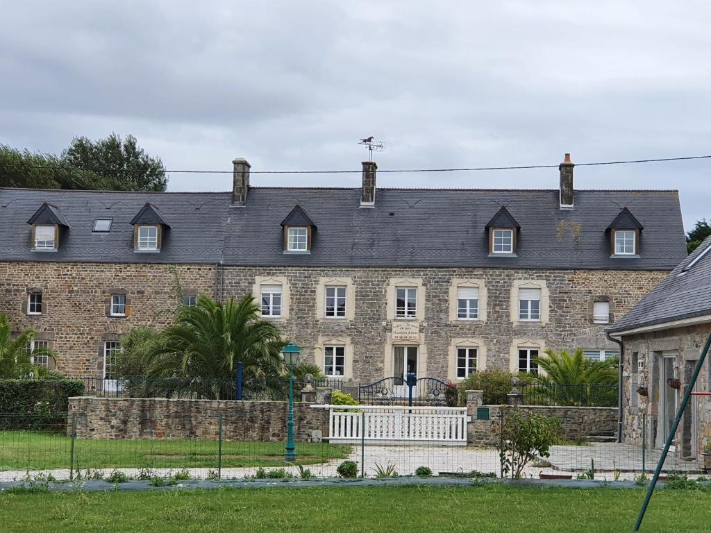 叙尔坦维尔Chambres du logis De La Mare Du Parc的相册照片