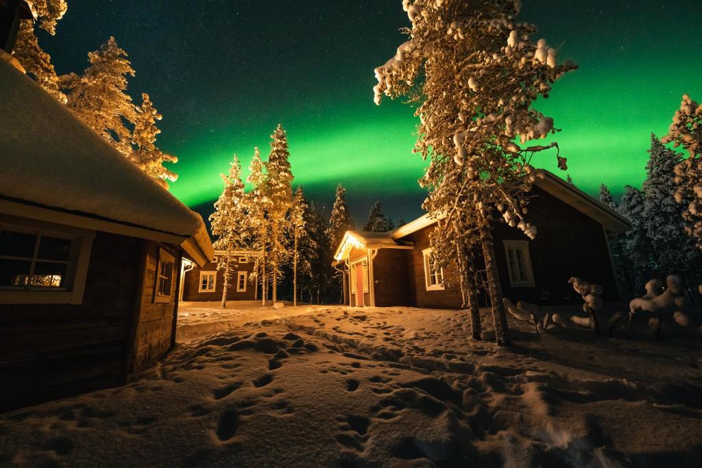 萨利色尔卡Arctic Sky Lapland的天空中一束光明的光芒