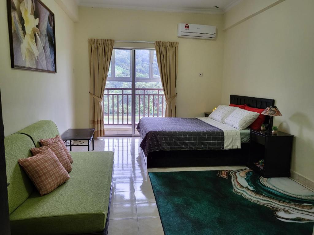 Ultimate Comfort and Privacy, Upper Studio Unit, Suria Laketown Apartment, Bukit Merah Laketown Resort客房内的一张或多张床位