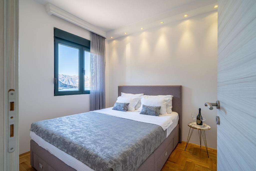 Boka View Luxury Suite - With free Garage Parking客房内的一张或多张床位