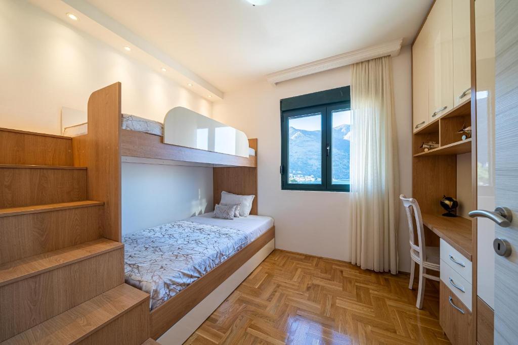 Boka View Luxury Suite - With free Garage Parking客房内的一张或多张床位