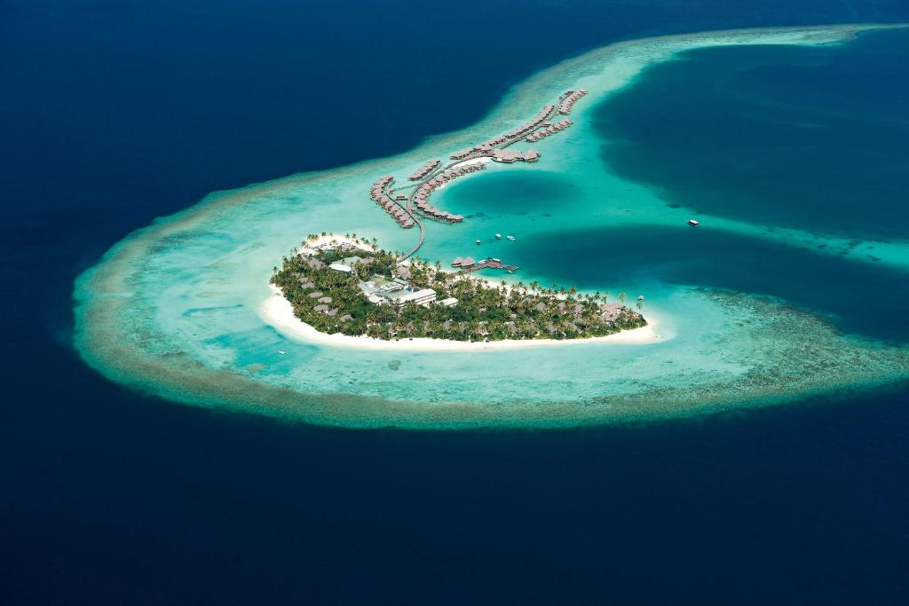 汉纳梅杜岛康斯丹马尔代夫哈拉薇莉度假酒店的海洋中心形的岛屿