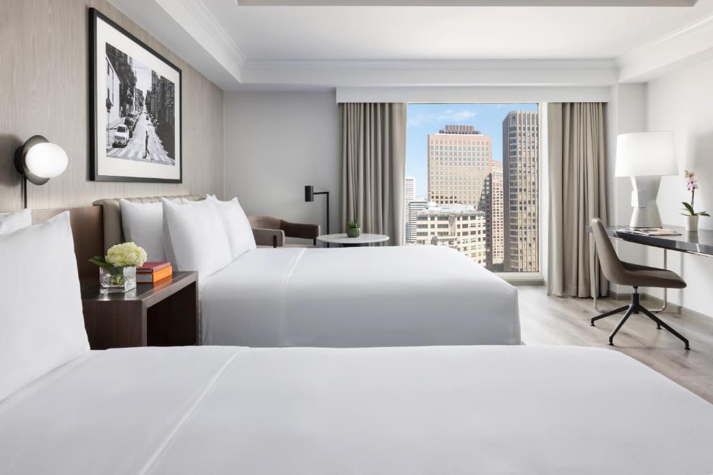 Hyatt Regency San Francisco Downtown SOMA客房内的一张或多张床位