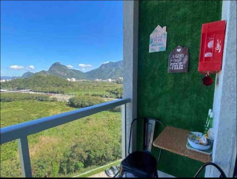 里约热内卢Aconchego e melhor visual é aqui!的客房设有山景窗户。
