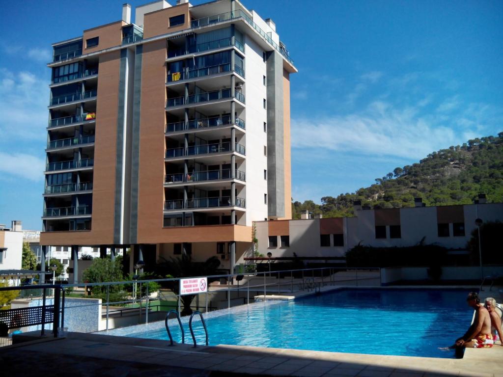 Apartamentos Tamarindo Cala de Finestrat内部或周边的泳池
