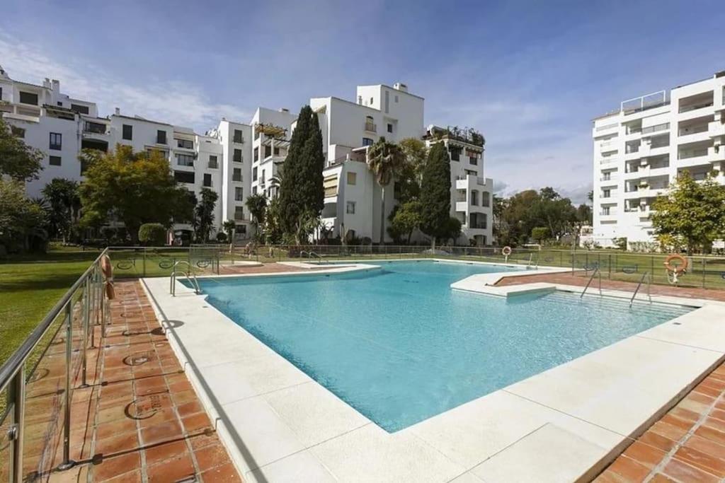 马贝拉Caprichoso apartamento en el corazon de Puerto Banus ...