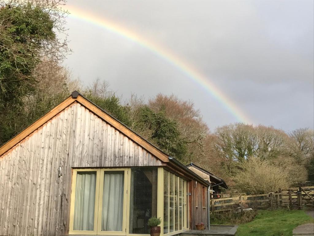 塔维斯托克Oak Lodge的天上一排彩虹