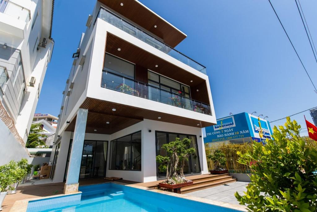 Blue Sea Villa Vũng Tàu 5内部或周边的泳池