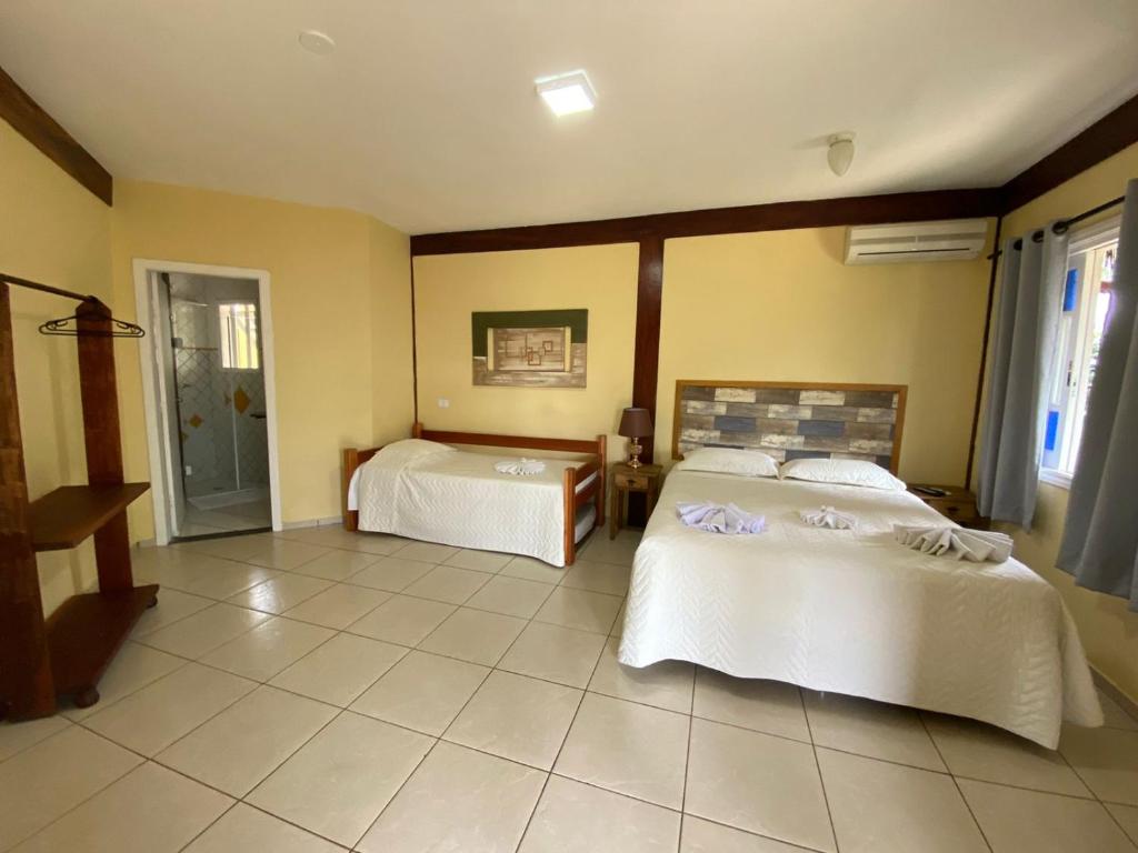 伊利亚贝拉邦斯文托斯旅馆的一间卧室,配有两张床