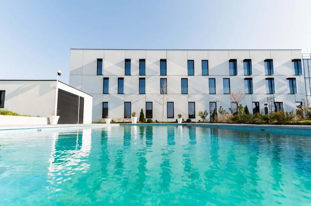 Hôtel Dali Val d'Europe，位于尚特洛普恩布里的酒店