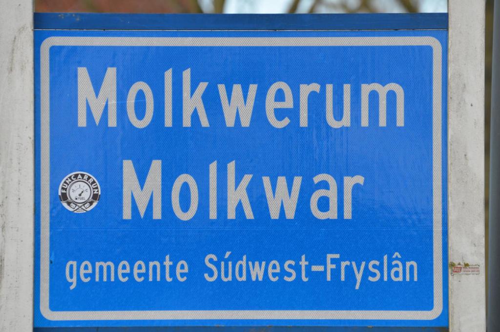 Molkwerum'It Mearke的一种蓝色的标志,说马克思沃思的归宿主义