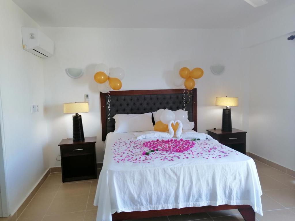 Ensenada Resort客房内的一张或多张床位