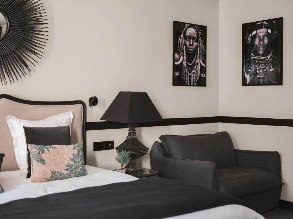 Maisons du Monde Hôtel &amp; Suites - Marseille Vieux Port客房内的一张或多张床位