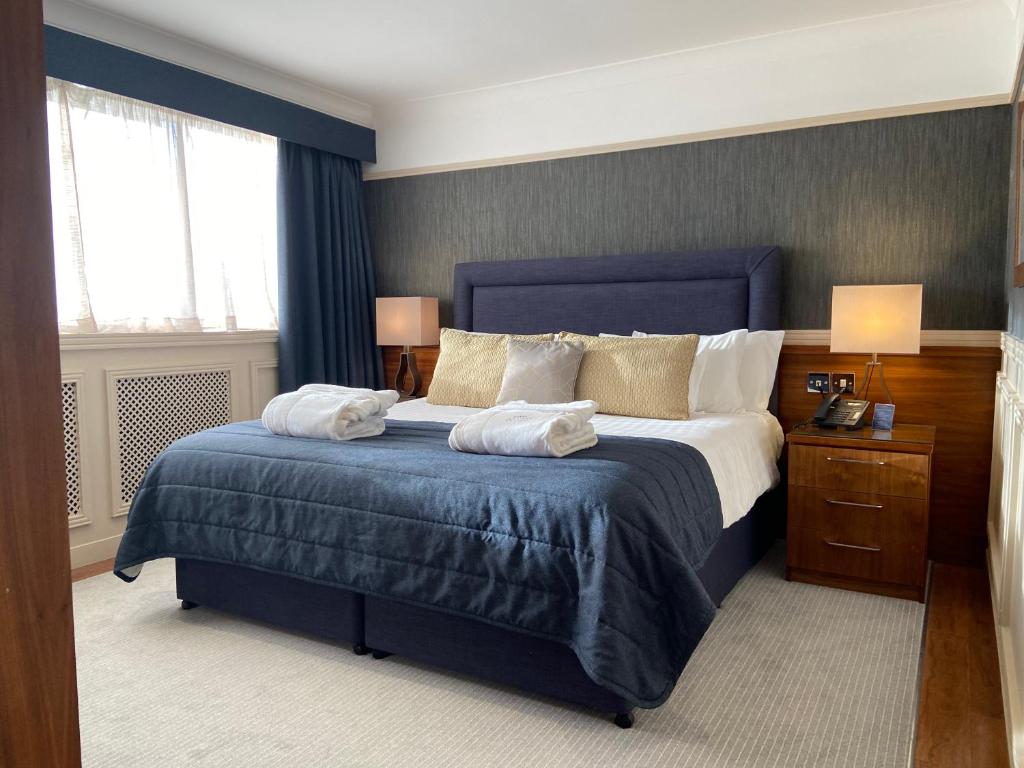 斯特林利物浦莱纳酒店客房内的一张或多张床位