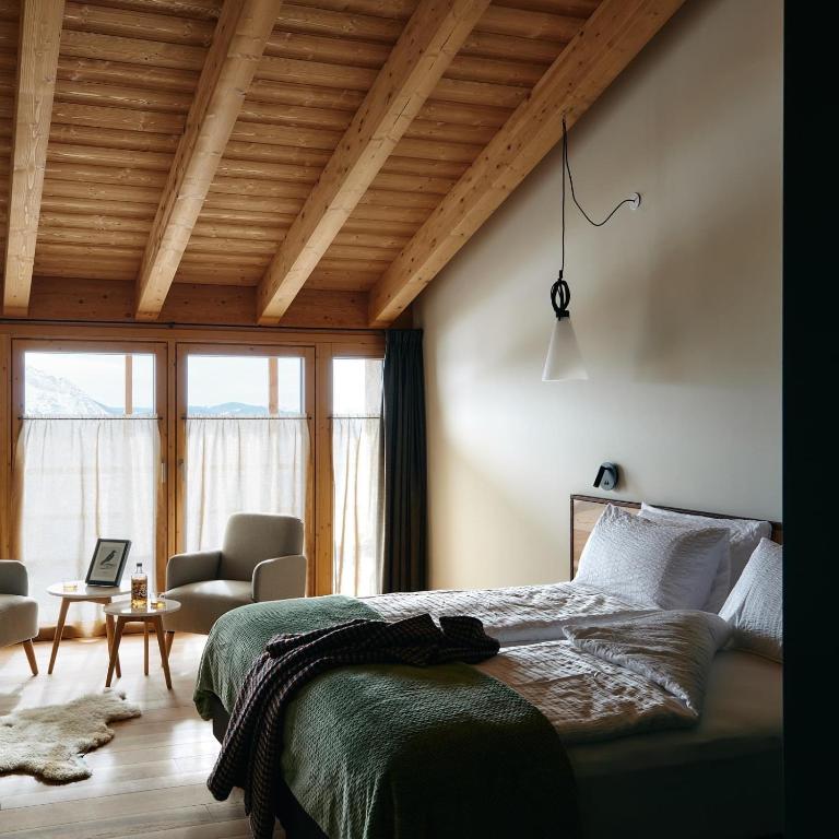 nif: alpine taste客房内的一张或多张床位