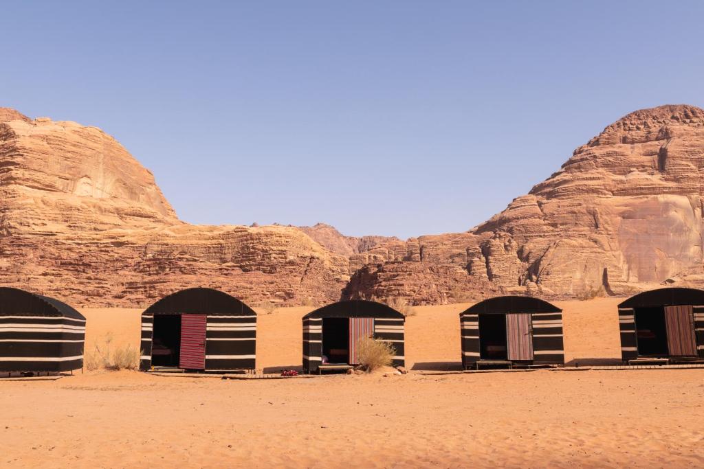 瓦迪拉姆Bedouin Tribe Camp Wadi Rum的相册照片